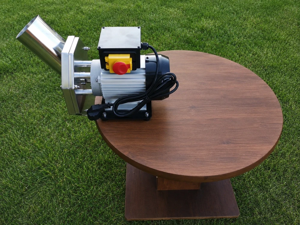 Drtič na ovoce elektrický 550W